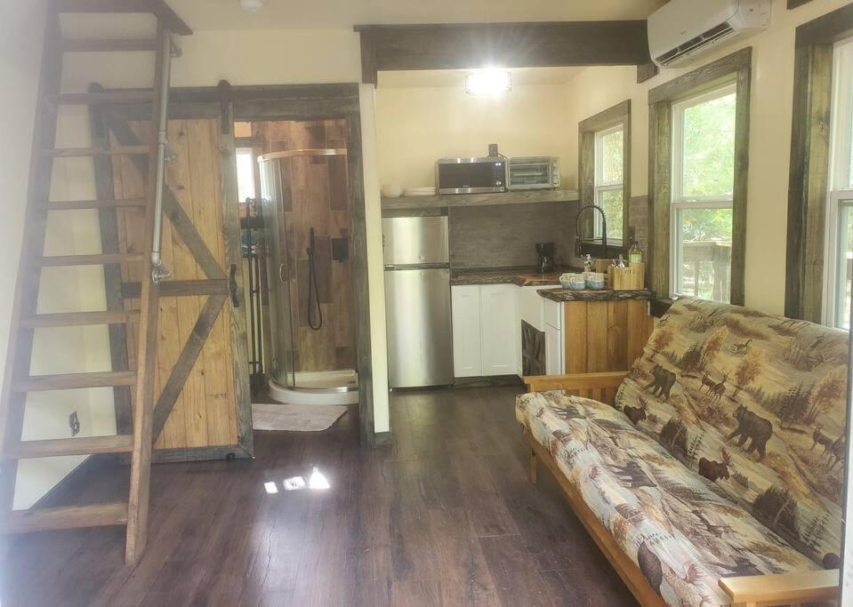 Waterfront Treehouse In A Magical Forest Waller Extérieur photo