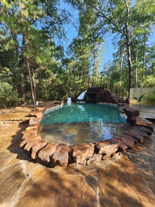 Waterfront Treehouse In A Magical Forest Waller Extérieur photo